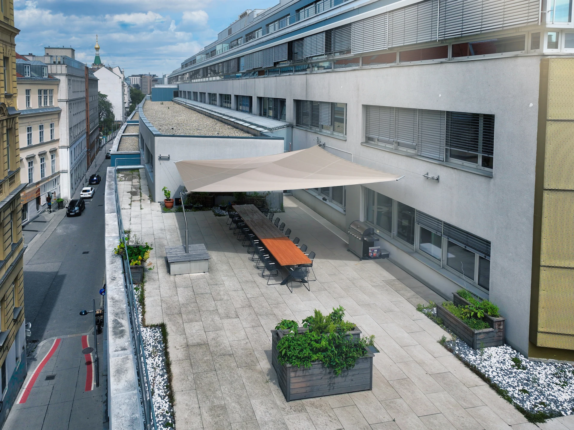 117 LET ORBIS Austria GmbH DDR 4