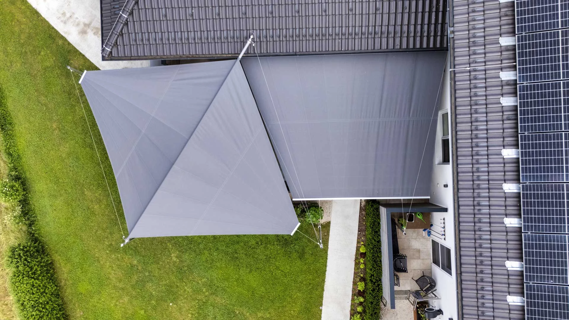 138 LET Die Schmiede Trapez DDR 11