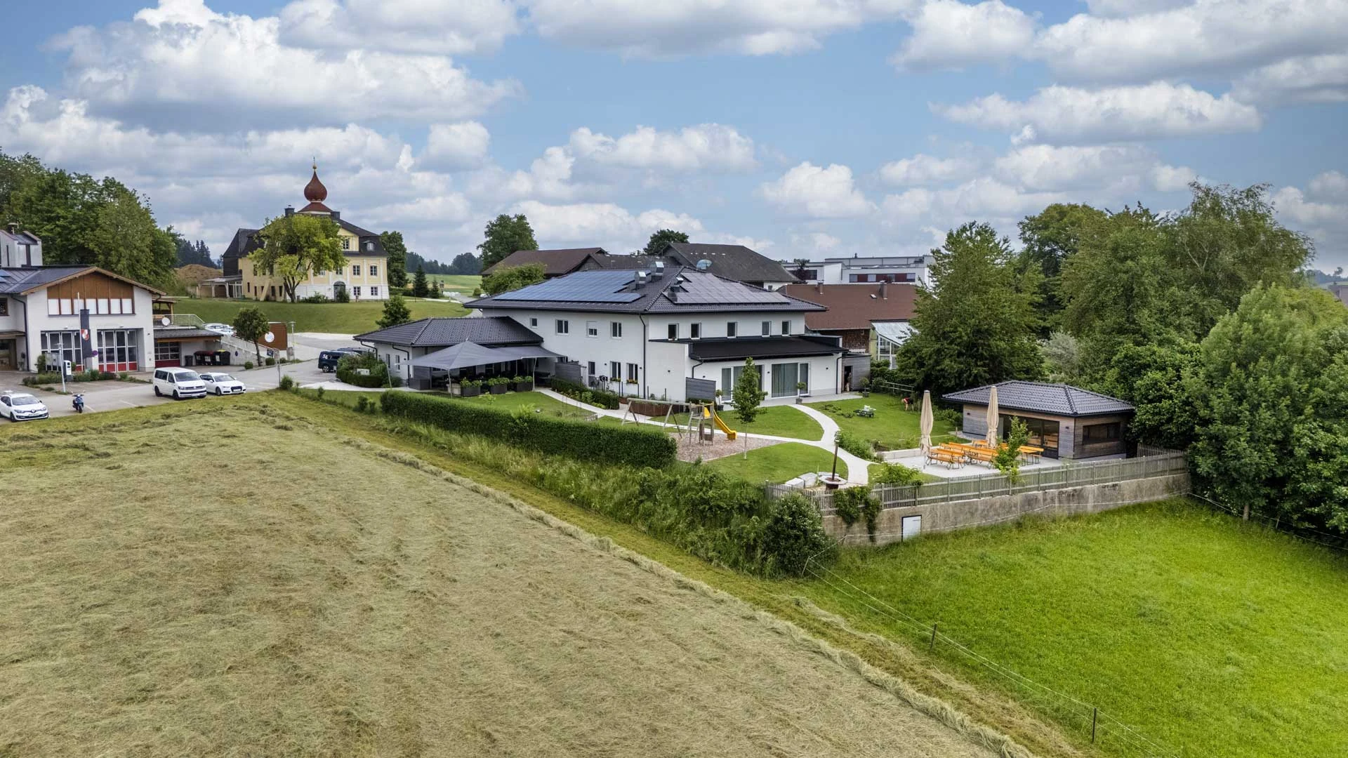 138 LET Die Schmiede Trapez DDR 16