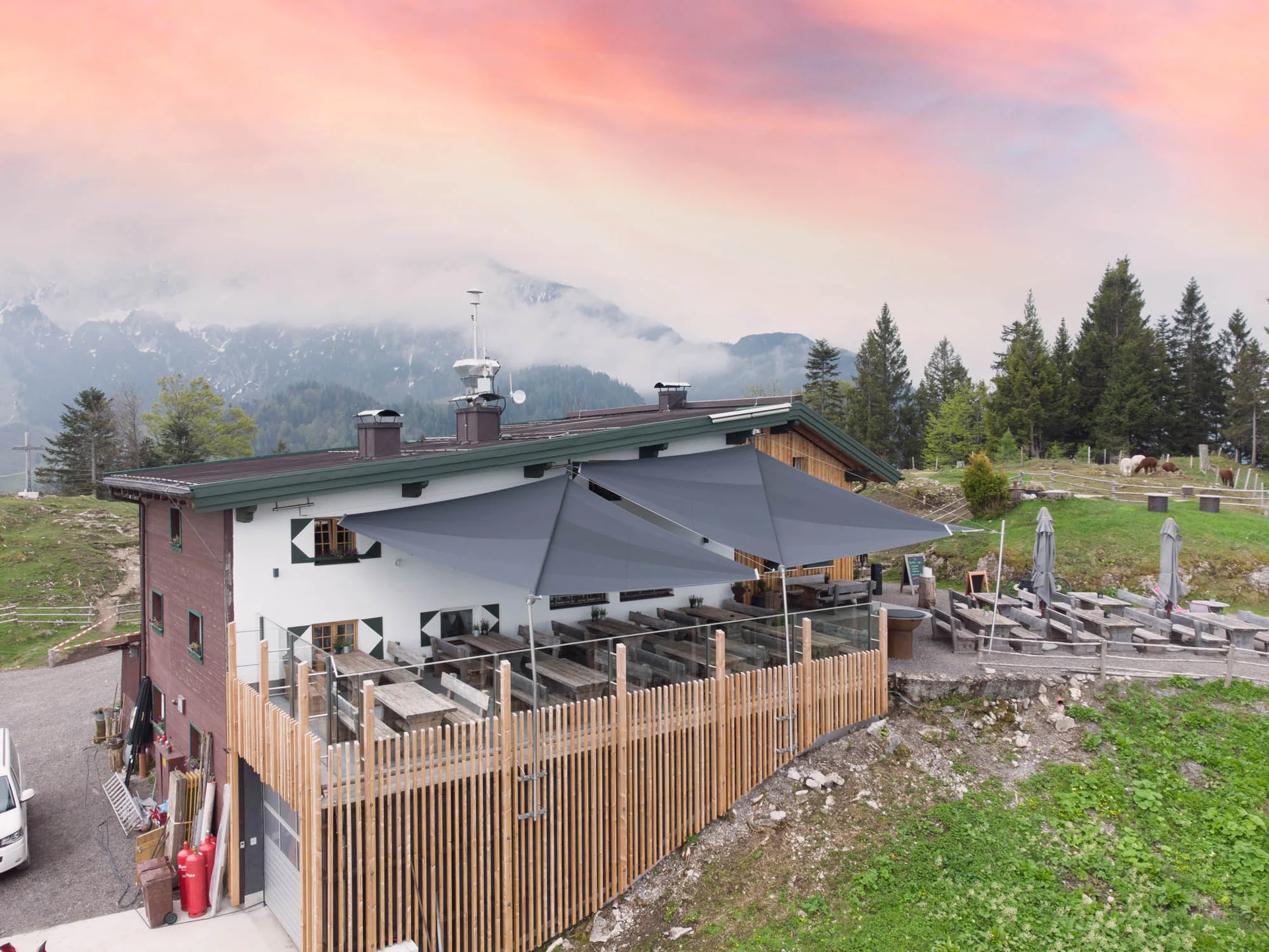 Weinbergerhaus Sonnenschutz für Gastronomie für den ganzen Gastgarten