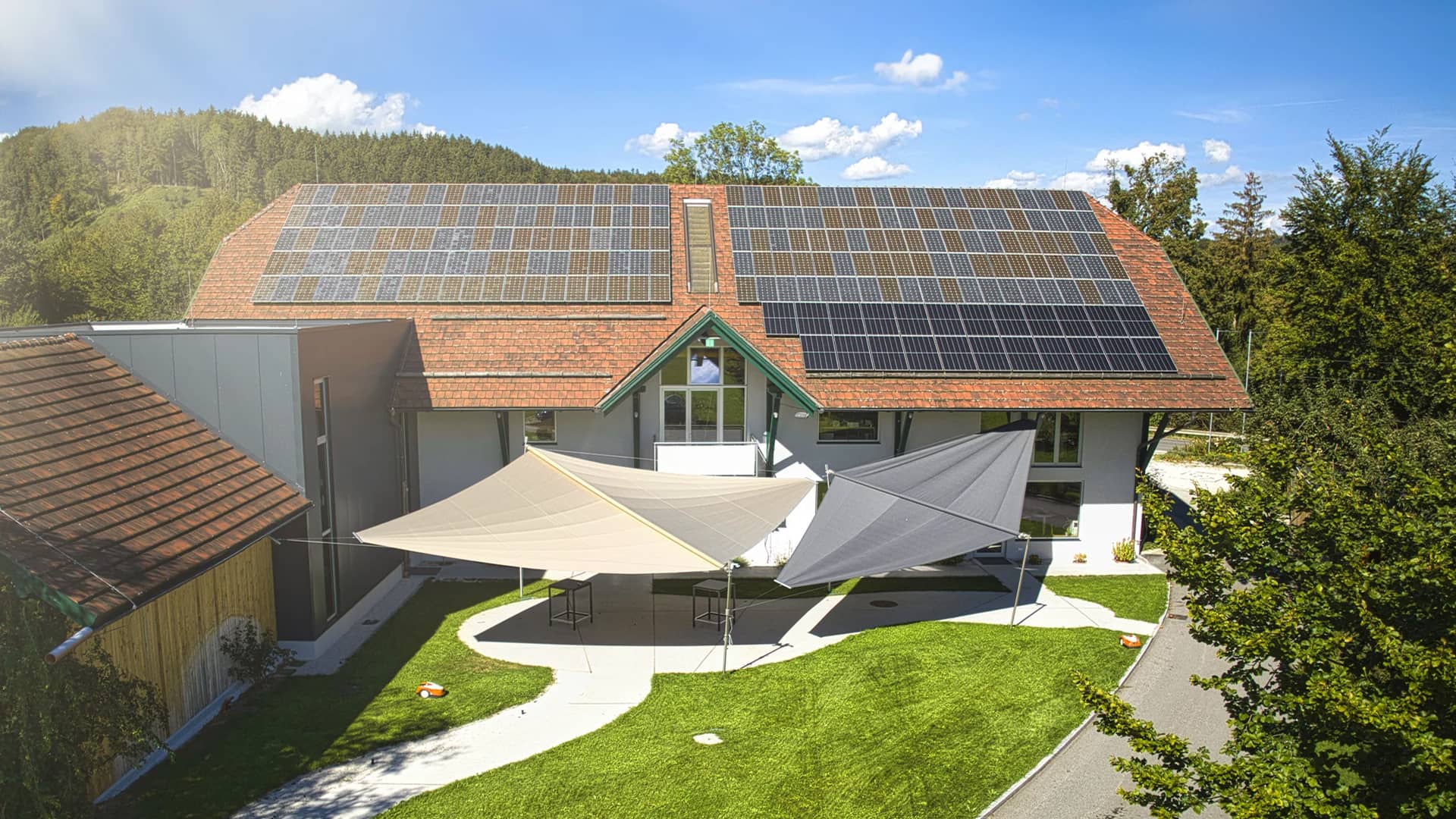 LET Sonnensegel Manufaktur Gebäude in Timelkam am Attersee