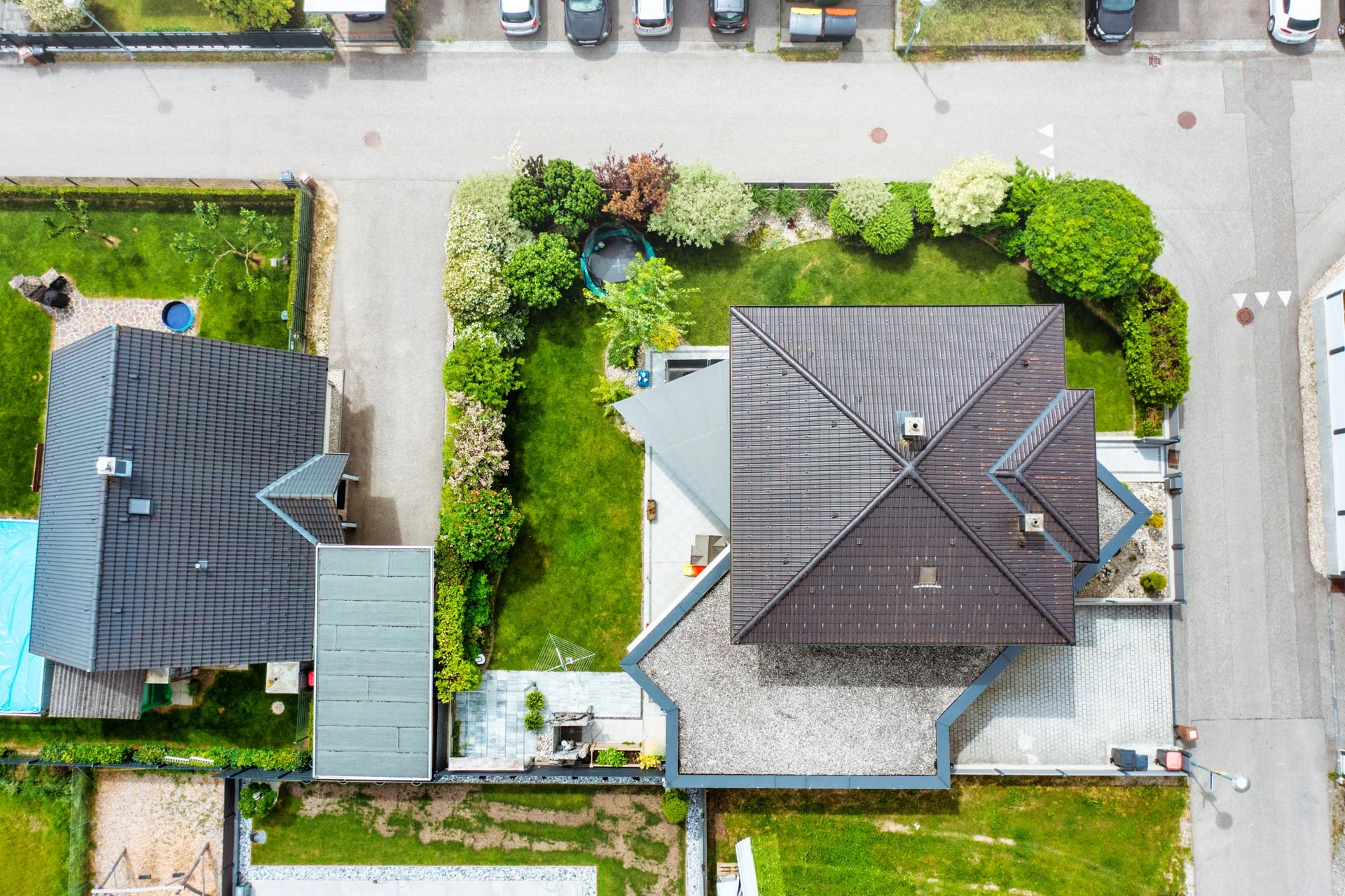 Aufrollbares elektrisches Sonnensegel Einfamilienhaus – LET Sonnensegel von LET